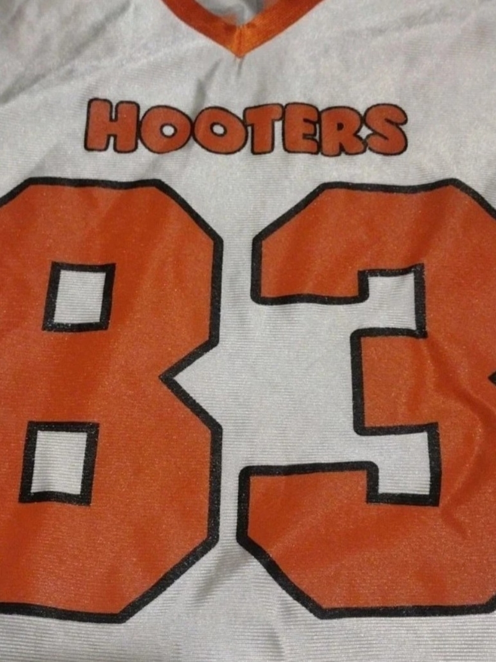 Hooters White & Orange Jersey Shirt - 83 - Picture 4 of 6
